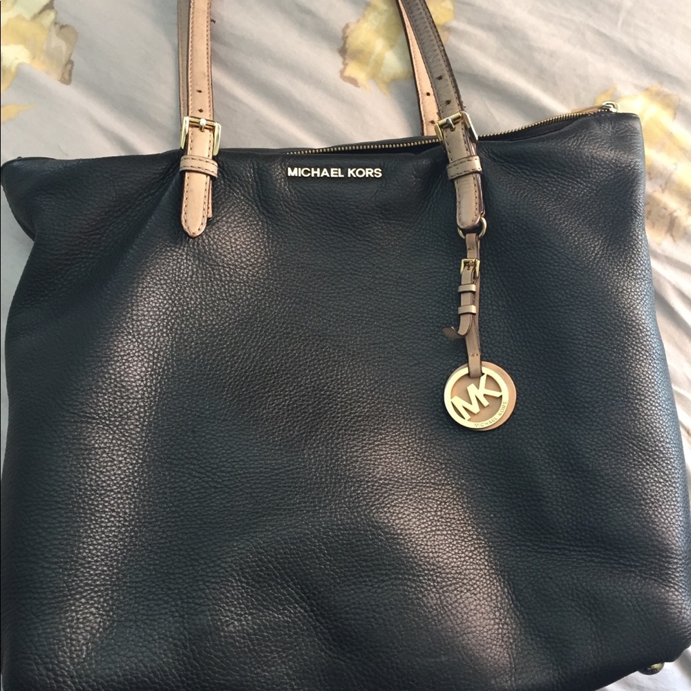 Authentic Michael Kors leather tote black/tan